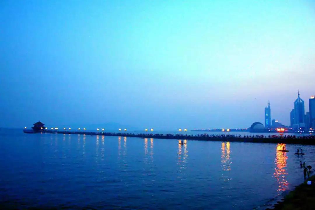 栈桥海滩